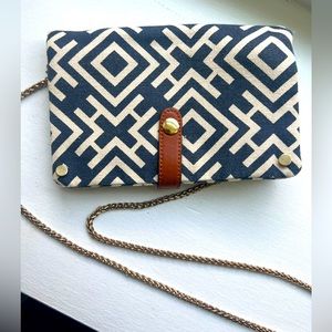 Printed Cross Body Gold Chain Purse | Francesca’s Collctions “Street Body” Bag